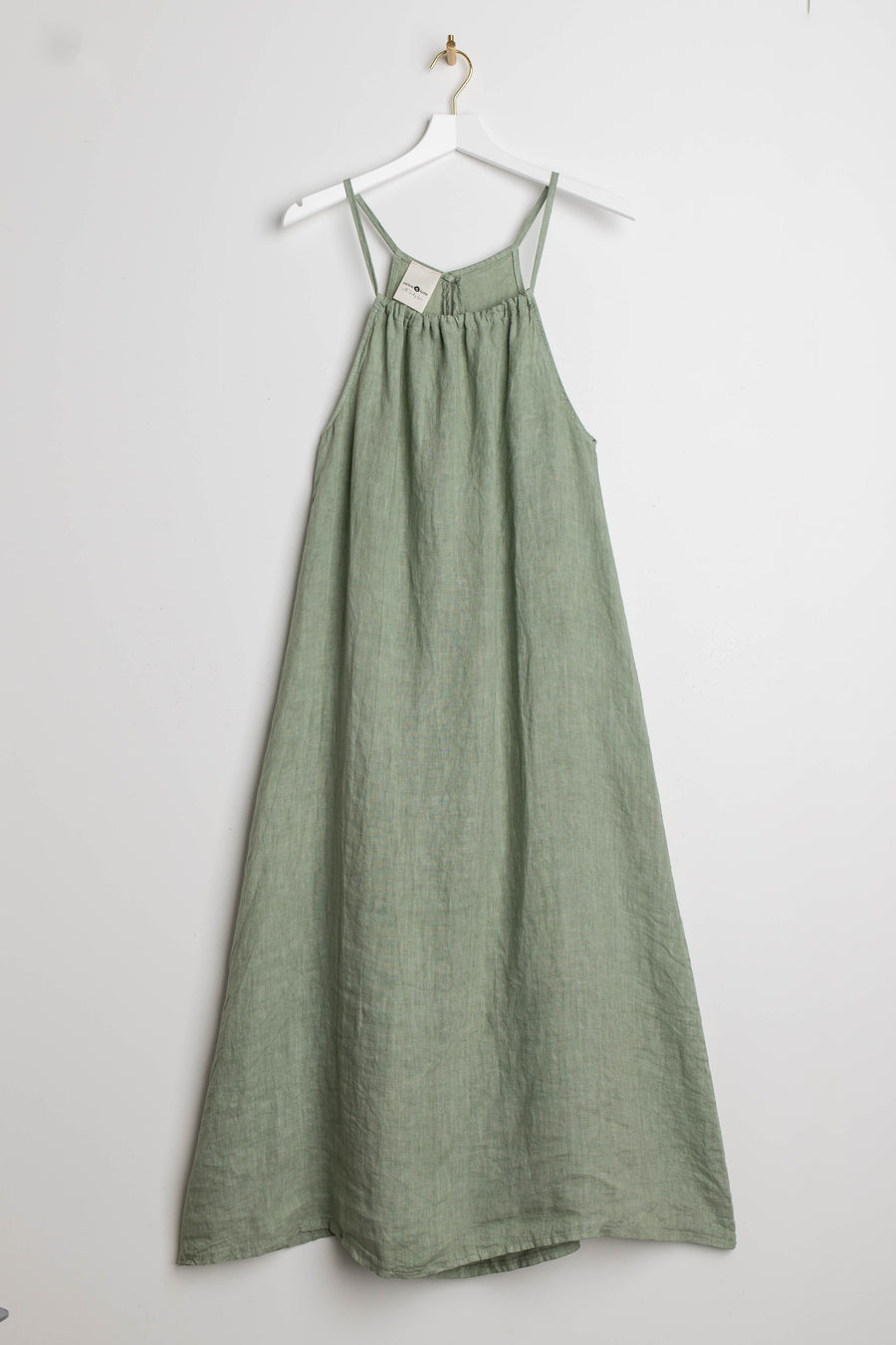 Grünes Kleid aus Leinen