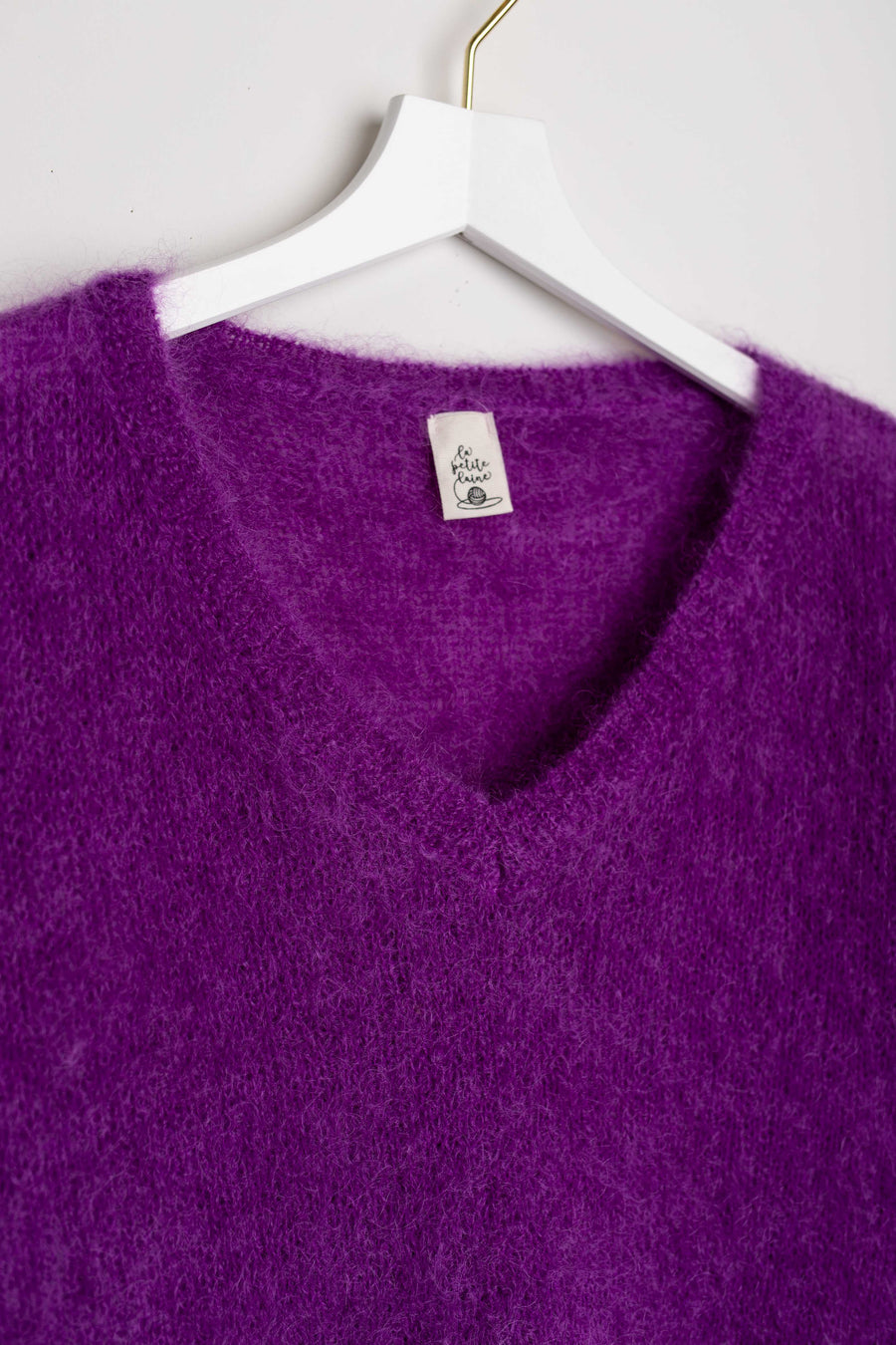 La petit laine V-neck midnight lilac