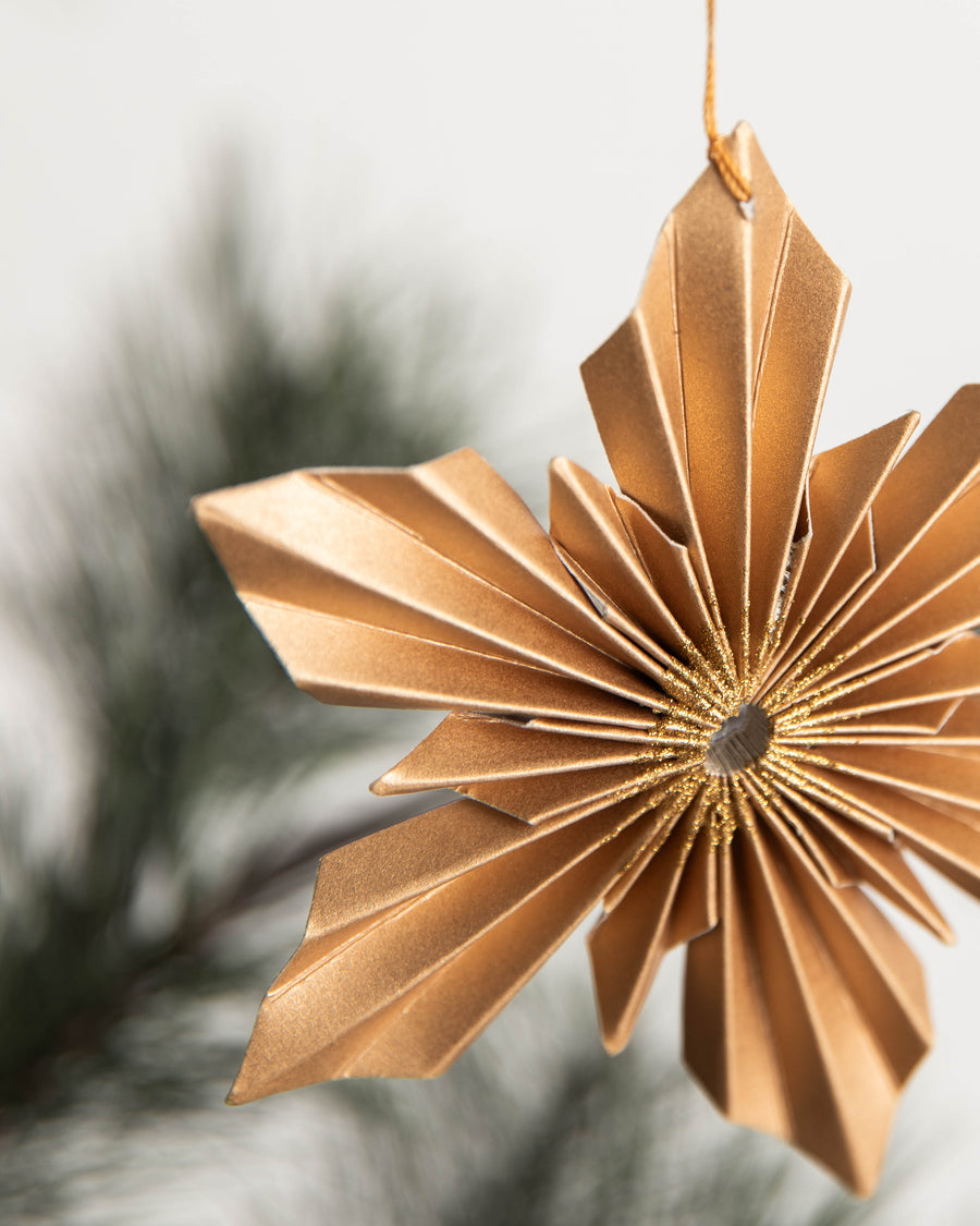 T&T  Snowflake  11,25 x 11,25cm gold
