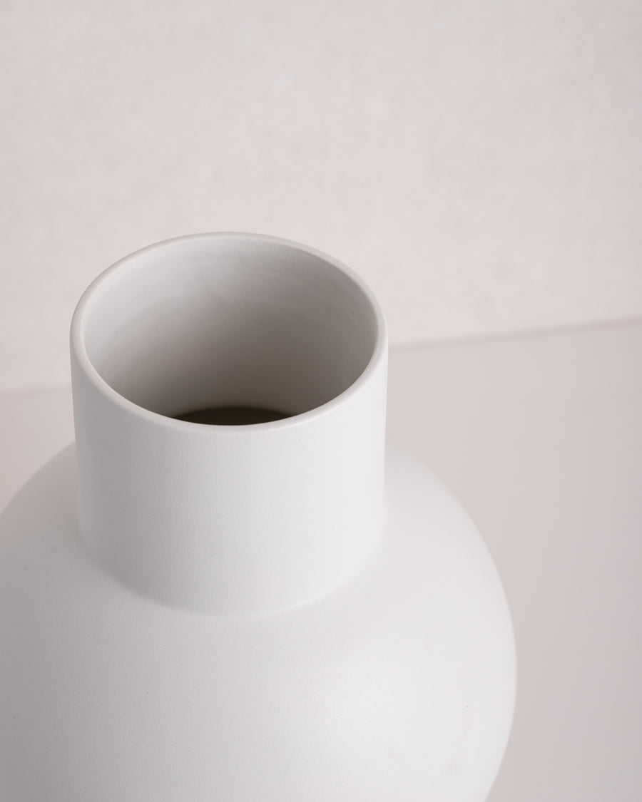 HKliving Vase matt white M
