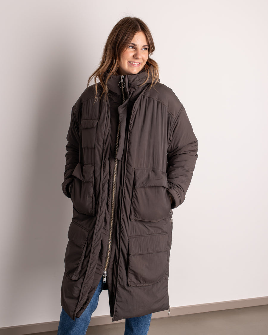 Embassy of Bricks and Logs Kalix Utility Trench black olive