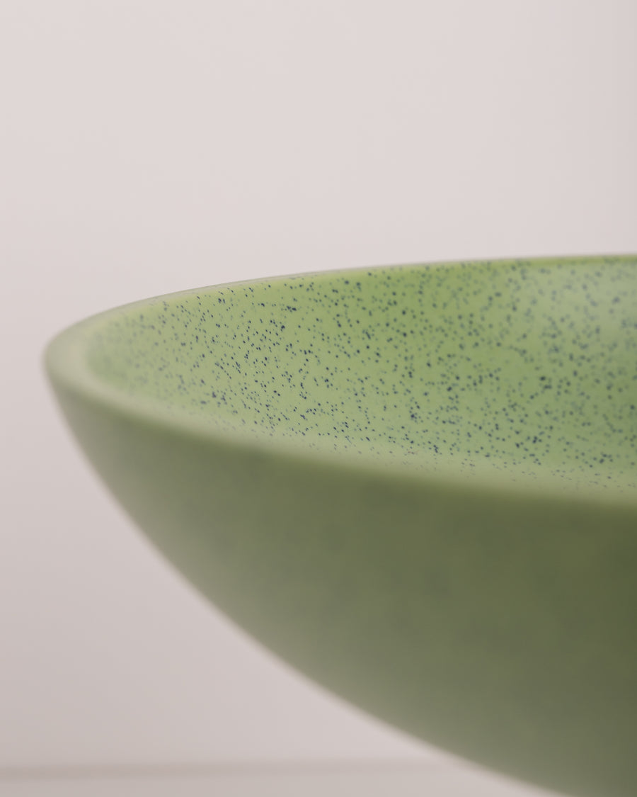 HK Living the emeralds ceramic bowl on base M pistachio